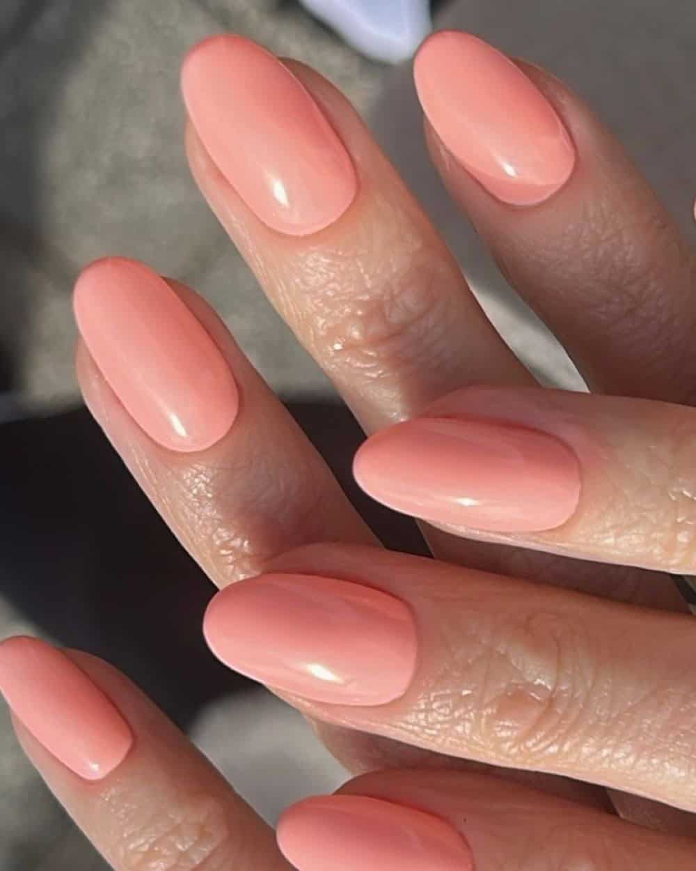 Ongles pêche satinés